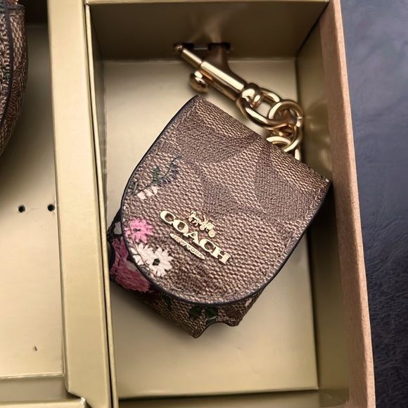 👜 COACH Tech AirPods Earbud Case + Coin Purse in Floral Signature Brown C - Picture 4 of 6